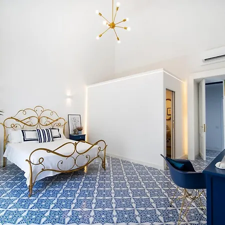 ベッド・アンド・ブレックファスト Crudo