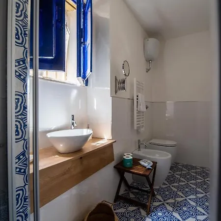 Bed & Breakfast Crudo 4*